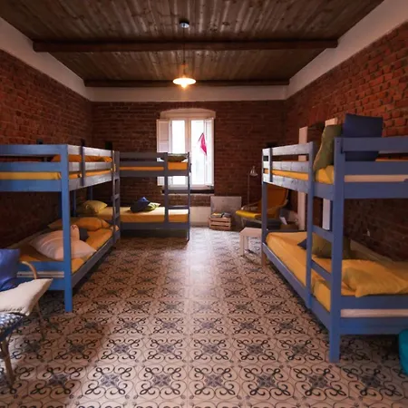 Hostel Palazzo Resilente- *