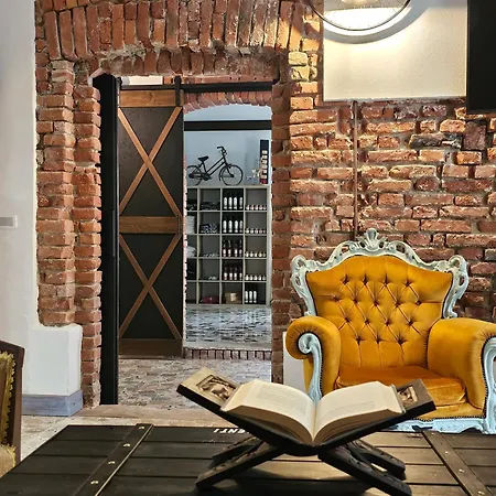 Palazzo Resilente Hostel