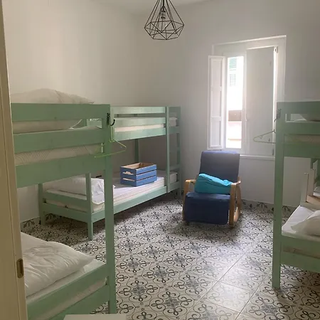 Hostel Palazzo Resilente Castelnuovo Cilento