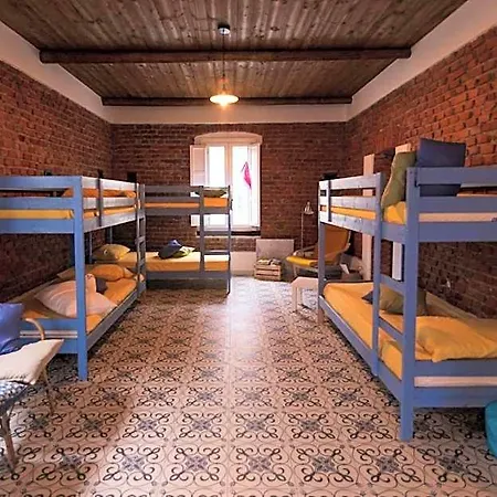 Palazzo Resilente Hostel *
